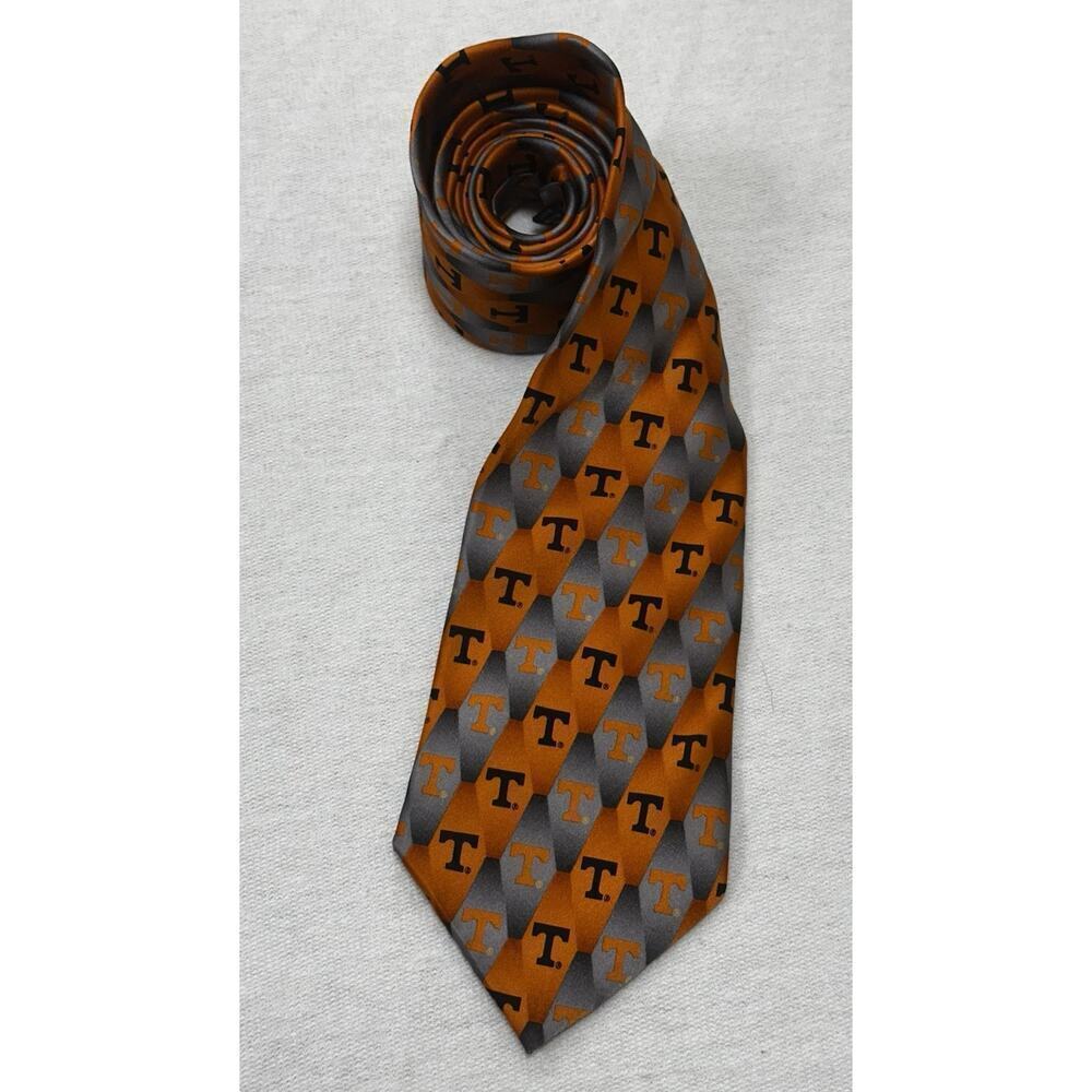 University Tennessee Volunteers Logo Neck Tie Eagles Wings Brand 100% Silk